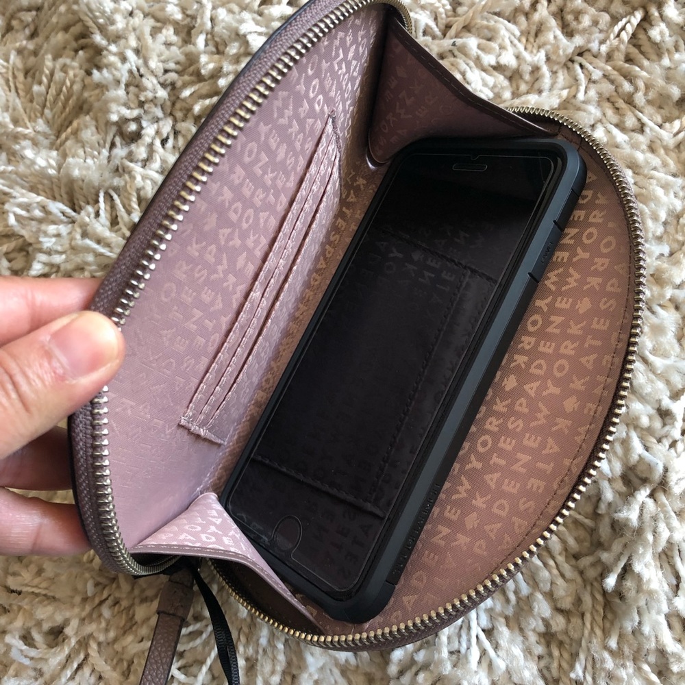 🆕 {Kate Spade} Shara Larchmont Ave Phone Wristlet - Picture 3 of 5